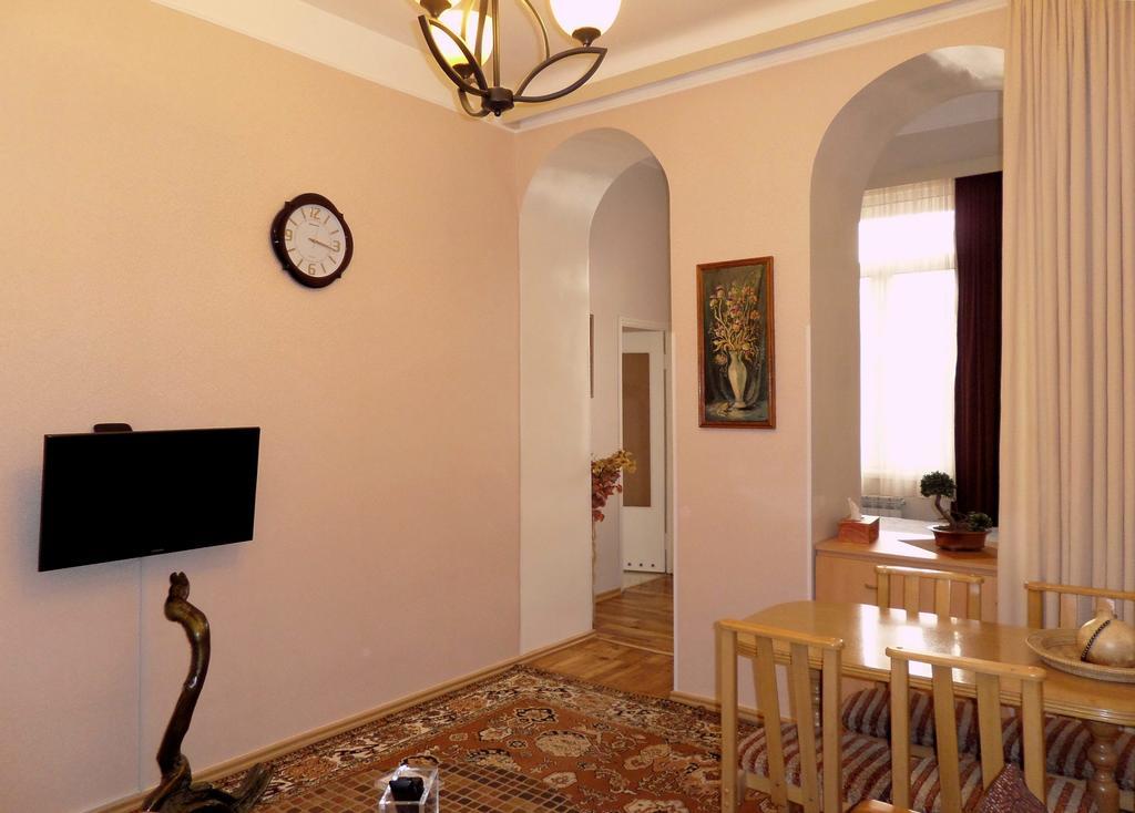 Ara & Gaya Аpartment Apartment Yerevan Exterior photo